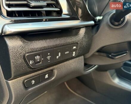 Сірий Кіа Niro, об'ємом двигуна 0 л та пробігом 118 тис. км за 20499 $, фото 46 на Automoto.ua