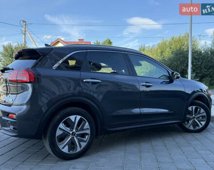 Серый Киа Niro, объемом двигателя 0 л и пробегом 85 тыс. км за 18999 $, фото 22 на Automoto.ua
