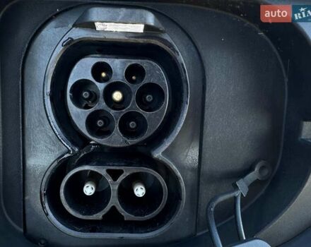 Сірий Кіа Niro, об'ємом двигуна 0 л та пробігом 58 тис. км за 23400 $, фото 29 на Automoto.ua