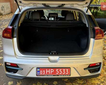 Сірий Кіа Niro, об'ємом двигуна 0 л та пробігом 115 тис. км за 21913 $, фото 20 на Automoto.ua