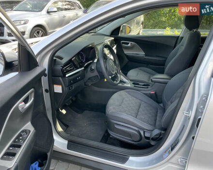 Киа Niro 2020 в Львове на Automoto.ua Серый Киа Niro, объемом двигателя 1.58 л и пробегом 181 тыс. км за 16000 $, фото 4 на Automoto.ua