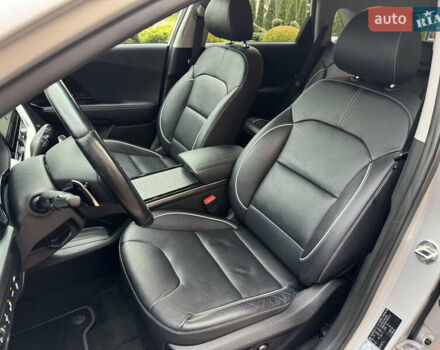 Серый Киа Niro, объемом двигателя 0 л и пробегом 118 тыс. км за 19350 $, фото 70 на Automoto.ua