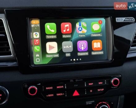 Сірий Кіа Niro, об'ємом двигуна 0 л та пробігом 135 тис. км за 17500 $, фото 52 на Automoto.ua