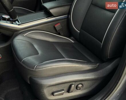 Сірий Кіа Niro, об'ємом двигуна 0 л та пробігом 135 тис. км за 17500 $, фото 40 на Automoto.ua