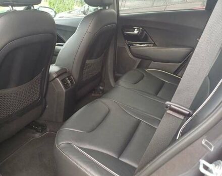 Серый Киа Niro, объемом двигателя 0 л и пробегом 170 тыс. км за 18600 $, фото 6 на Automoto.ua