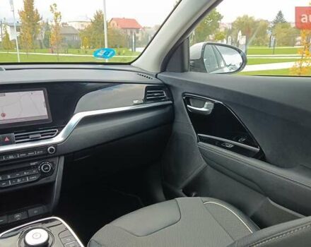 Серый Киа Niro, объемом двигателя 0 л и пробегом 82 тыс. км за 19500 $, фото 22 на Automoto.ua