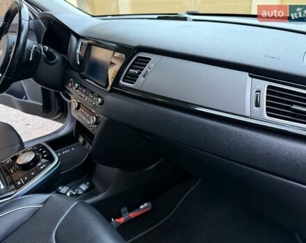 Киа Niro 2020 в Львове на Automoto.ua Серый Киа Niro, объемом двигателя 0 л и пробегом 136 тыс. км за 17950 $, фото 66 на Automoto.ua