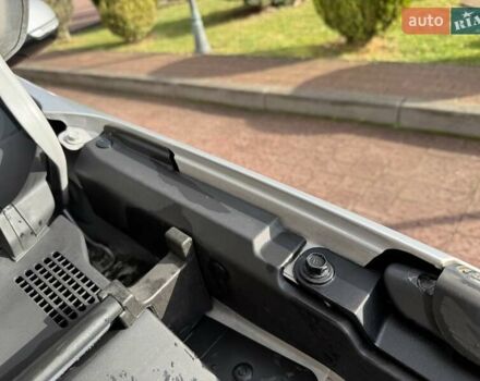 Сірий Кіа Niro, об'ємом двигуна 0 л та пробігом 118 тис. км за 19300 $, фото 139 на Automoto.ua