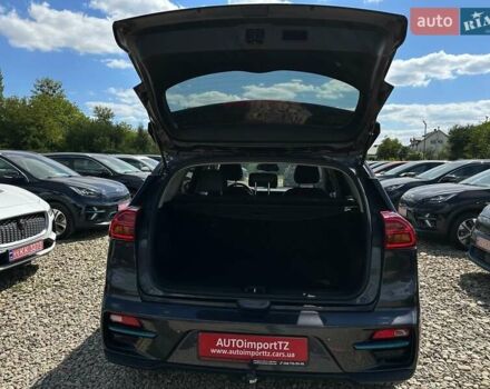 Сірий Кіа Niro, об'ємом двигуна 0 л та пробігом 97 тис. км за 22600 $, фото 51 на Automoto.ua