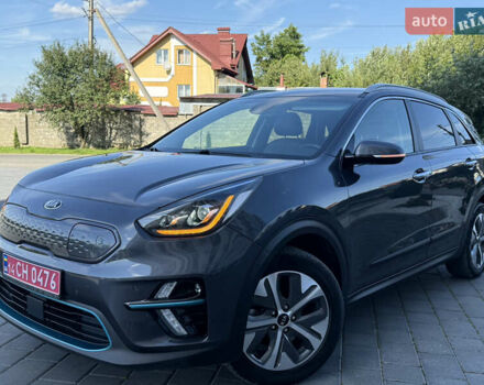 Серый Киа Niro, объемом двигателя 0 л и пробегом 85 тыс. км за 18999 $, фото 6 на Automoto.ua