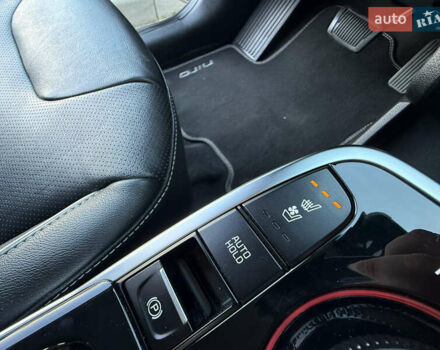 Серый Киа Niro, объемом двигателя 0 л и пробегом 85 тыс. км за 18999 $, фото 38 на Automoto.ua