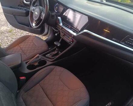 Сірий Кіа Niro, об'ємом двигуна 1.58 л та пробігом 53 тис. км за 18300 $, фото 16 на Automoto.ua