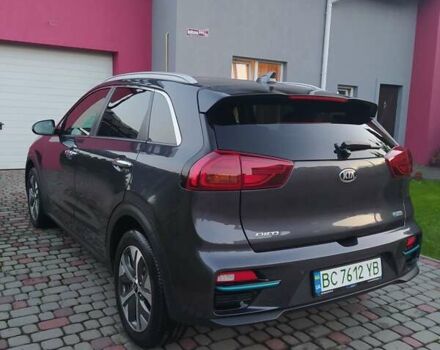 Серый Киа Niro, объемом двигателя 0 л и пробегом 113 тыс. км за 21200 $, фото 3 на Automoto.ua