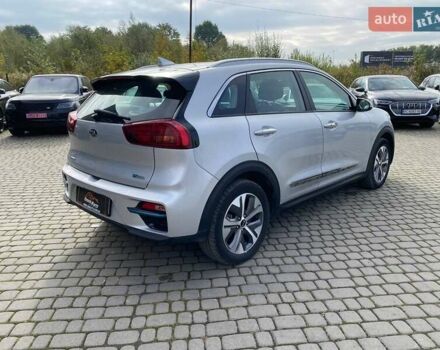 Серый Киа Niro, объемом двигателя 0 л и пробегом 82 тыс. км за 19600 $, фото 6 на Automoto.ua