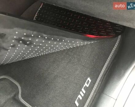 Серый Киа Niro, объемом двигателя 0 л и пробегом 90 тыс. км за 19900 $, фото 21 на Automoto.ua