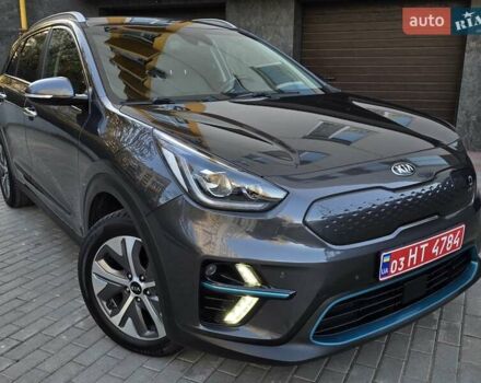Серый Киа Niro, объемом двигателя 0 л и пробегом 144 тыс. км за 17250 $, фото 1 на Automoto.ua