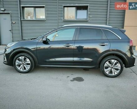 Сірий Кіа Niro, об'ємом двигуна 0 л та пробігом 96 тис. км за 16900 $, фото 2 на Automoto.ua