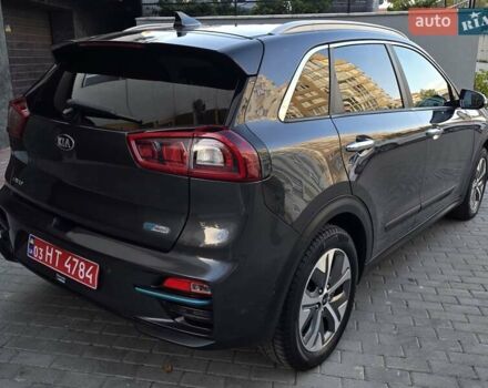 Серый Киа Niro, объемом двигателя 0 л и пробегом 144 тыс. км за 17250 $, фото 6 на Automoto.ua