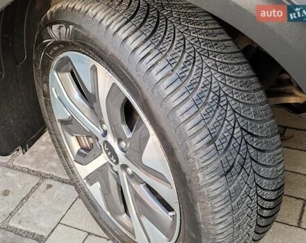 Киа Niro 2020 в Ровно на Automoto.ua Серый Киа Niro, объемом двигателя 0 л и пробегом 125 тыс. км за 19850 $, фото 30 на Automoto.ua