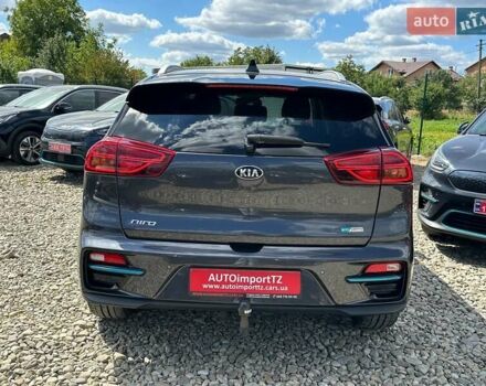 Сірий Кіа Niro, об'ємом двигуна 0 л та пробігом 97 тис. км за 22600 $, фото 11 на Automoto.ua