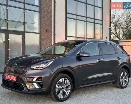 Серый Киа Niro, объемом двигателя 0 л и пробегом 74 тыс. км за 18200 $, фото 7 на Automoto.ua