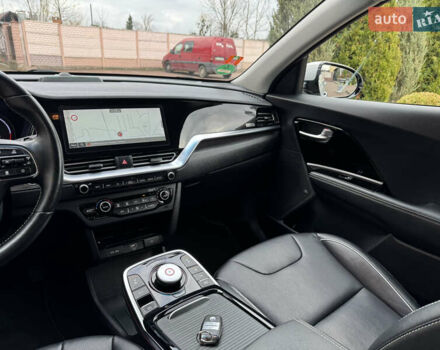 Серый Киа Niro, объемом двигателя 0 л и пробегом 118 тыс. км за 19350 $, фото 4 на Automoto.ua
