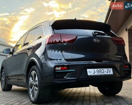 Сірий Кіа Niro, об'ємом двигуна 0 л та пробігом 118 тис. км за 20499 $, фото 12 на Automoto.ua
