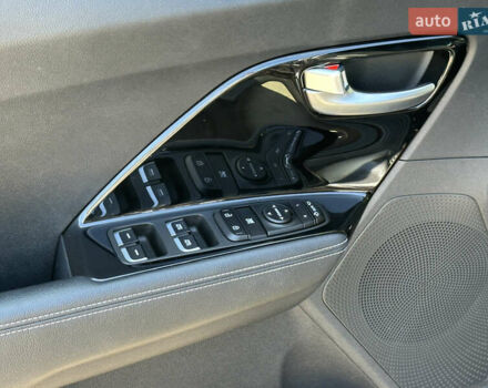Серый Киа Niro, объемом двигателя 0 л и пробегом 143 тыс. км за 17900 $, фото 21 на Automoto.ua