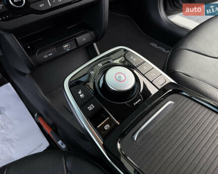 Сірий Кіа Niro, об'ємом двигуна 0 л та пробігом 70 тис. км за 19999 $, фото 52 на Automoto.ua