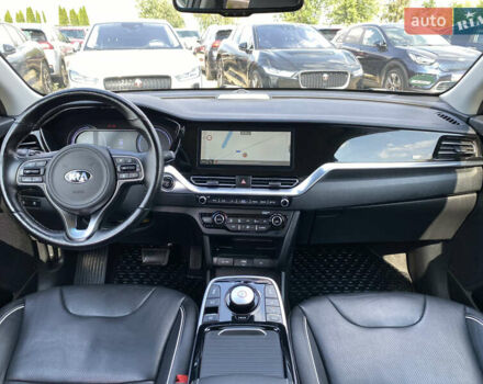 Сірий Кіа Niro, об'ємом двигуна 0 л та пробігом 116 тис. км за 21800 $, фото 3 на Automoto.ua