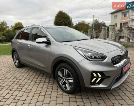 Киа Niro 2020 в Калуше на Automoto.ua Серый Киа Niro, объемом двигателя 1.58 л и пробегом 102 тыс. км за 19600 $, фото 9 на Automoto.ua