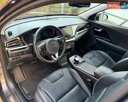 Сірий Кіа Niro, об'ємом двигуна 0 л та пробігом 118 тис. км за 20499 $, фото 41 на Automoto.ua