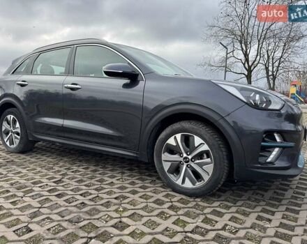 Сірий Кіа Niro, об'ємом двигуна 0 л та пробігом 150 тис. км за 17350 $, фото 5 на Automoto.ua