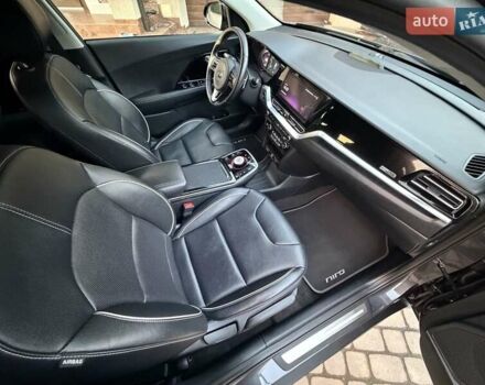 Сірий Кіа Niro, об'ємом двигуна 0 л та пробігом 118 тис. км за 20499 $, фото 84 на Automoto.ua