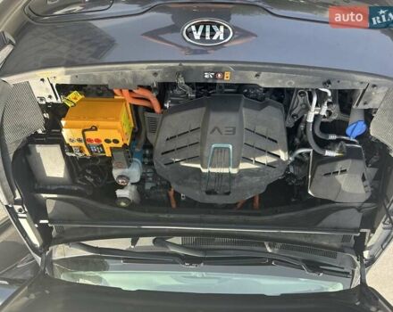 Кіа Niro 2020 у Житомирі на Automoto.ua Сірий Кіа Niro, об'ємом двигуна 0 л та пробігом 66 тис. км за 19500 $, фото 9 на Automoto.ua