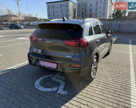 Сірий Кіа Niro, об'ємом двигуна 0 л та пробігом 87 тис. км за 18500 $, фото 23 на Automoto.ua