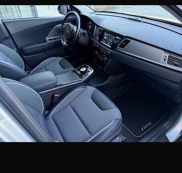 Кіа Niro 2020 у Чернівцях на Automoto.ua Сірий Кіа Niro, об'ємом двигуна 0 л та пробігом 12 тис. км за 19100 $, фото 24 на Automoto.ua