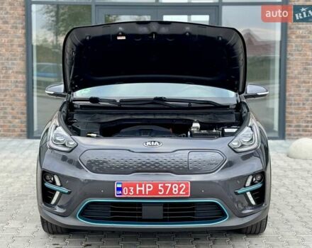 Серый Киа Niro, объемом двигателя 0 л и пробегом 150 тыс. км за 18500 $, фото 20 на Automoto.ua