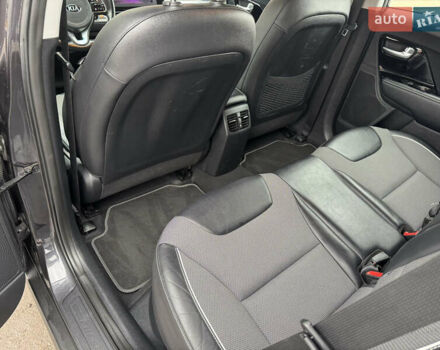 Серый Киа Niro, объемом двигателя 0 л и пробегом 158 тыс. км за 17750 $, фото 51 на Automoto.ua