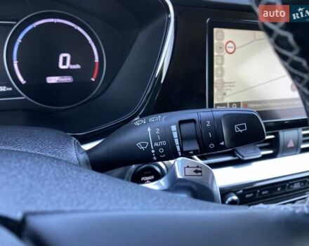 Сірий Кіа Niro, об'ємом двигуна 0 л та пробігом 107 тис. км за 21950 $, фото 43 на Automoto.ua