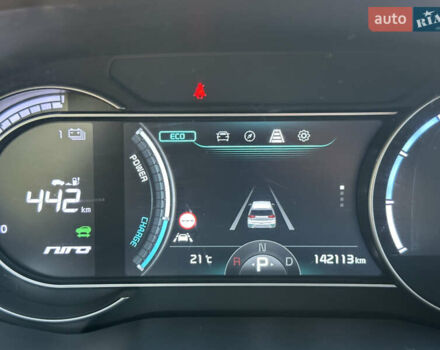 Серый Киа Niro, объемом двигателя 0 л и пробегом 143 тыс. км за 17900 $, фото 51 на Automoto.ua