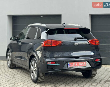 Серый Киа Niro, объемом двигателя 0 л и пробегом 156 тыс. км за 18500 $, фото 29 на Automoto.ua