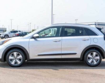 Серый Киа Niro, объемом двигателя 1.6 л и пробегом 55 тыс. км за 13500 $, фото 3 на Automoto.ua