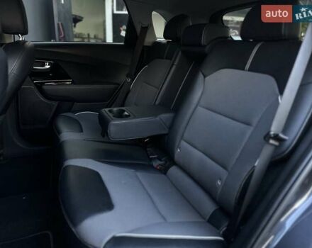 Киа Niro 2020 в Ивано-Франковске на Automoto.ua Серый Киа Niro, объемом двигателя 0 л и пробегом 88 тыс. км за 18500 $, фото 38 на Automoto.ua