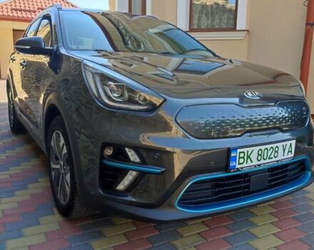 Серый Киа Niro, объемом двигателя 0 л и пробегом 49 тыс. км за 23000 $, фото 1 на Automoto.ua