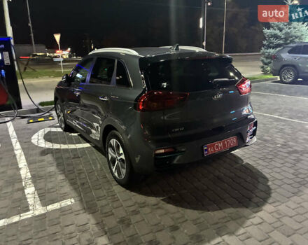 Серый Киа Niro, объемом двигателя 0 л и пробегом 116 тыс. км за 17999 $, фото 7 на Automoto.ua