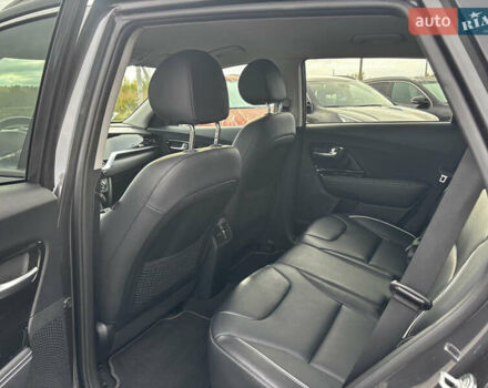 Серый Киа Niro, объемом двигателя 0 л и пробегом 112 тыс. км за 20800 $, фото 26 на Automoto.ua