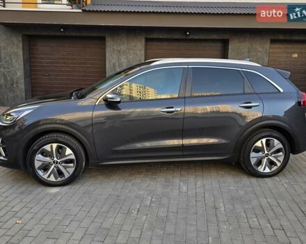 Серый Киа Niro, объемом двигателя 0 л и пробегом 144 тыс. км за 17250 $, фото 11 на Automoto.ua