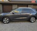 Серый Киа Niro, объемом двигателя 0 л и пробегом 144 тыс. км за 17250 $, фото 11 на Automoto.ua