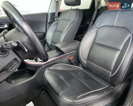 Сірий Кіа Niro, об'ємом двигуна 0 л та пробігом 158 тис. км за 19950 $, фото 6 на Automoto.ua